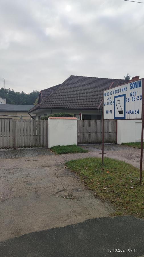 Pokoje Goscinne Sonia Tuszyn Exterior photo